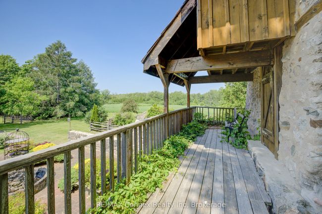 13233 5 Th Line, Home with 4 bedrooms, 5 bathrooms and 20 parking in Rockwood ON | Image 31