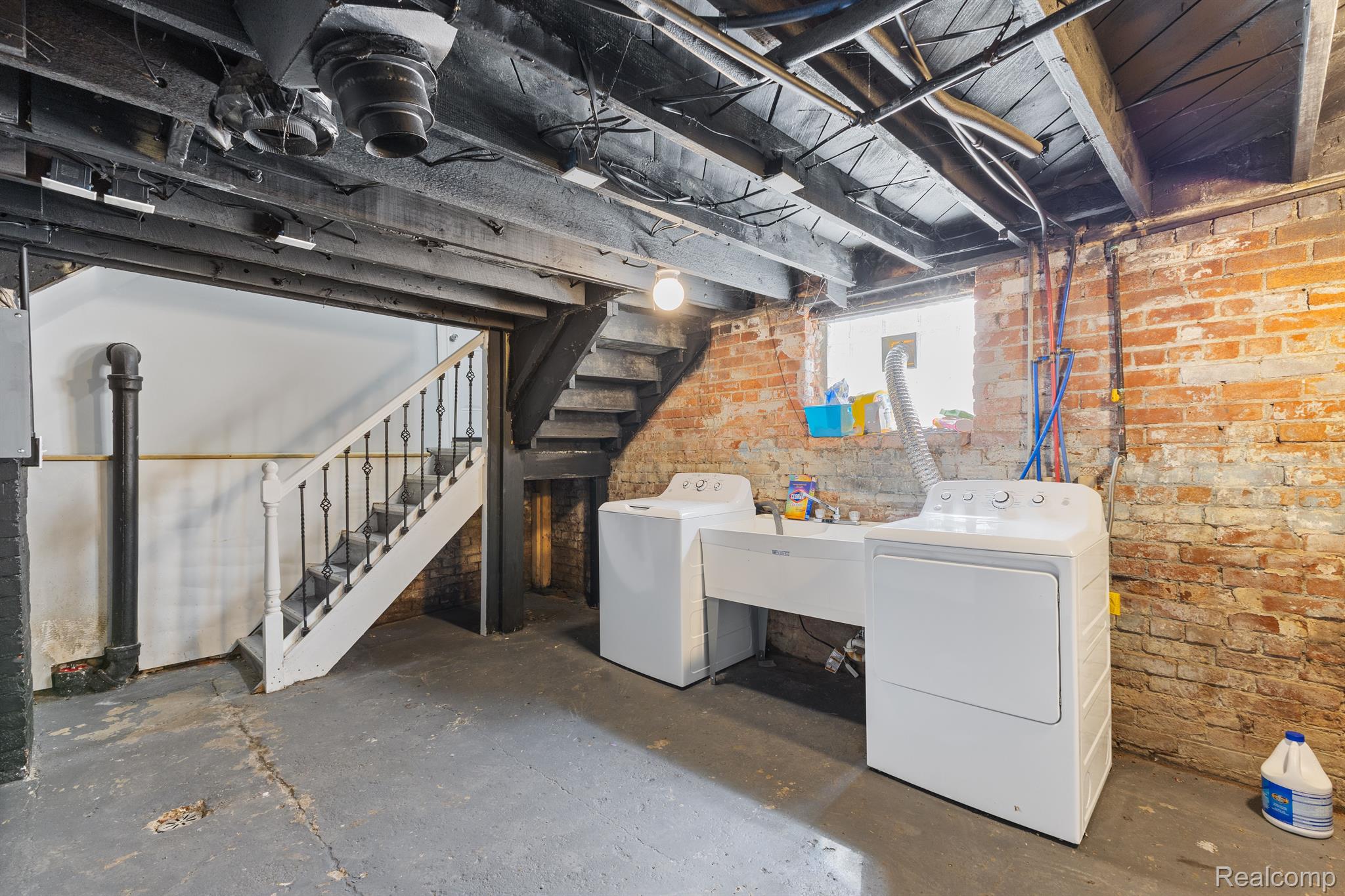 Residential Lease in Detroit 4