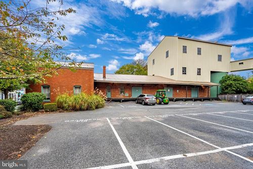 4-5-37 E South St, FREDERICK, MD, 21701-5617 | Card Image