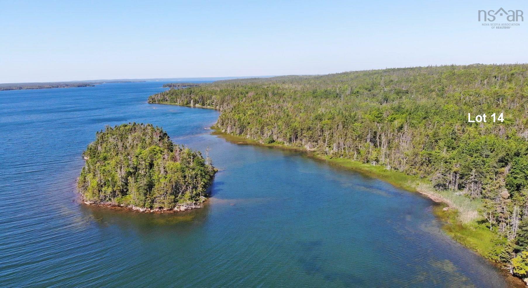 Land in Lennox Passage 4