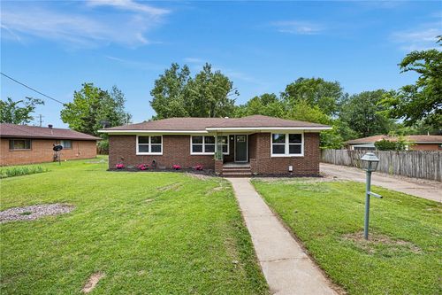 508 E 12th St, Russellville, AR, 72801-6806 | Card Image