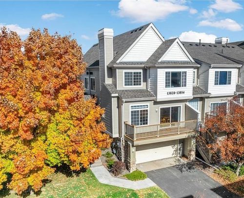 13828 52nd Ave N, Plymouth, MN, 55446-1628 | Card Image