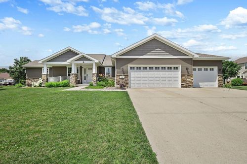 100 Farwell Dr, Cottage Grove, WI, 53527-8166 | Card Image