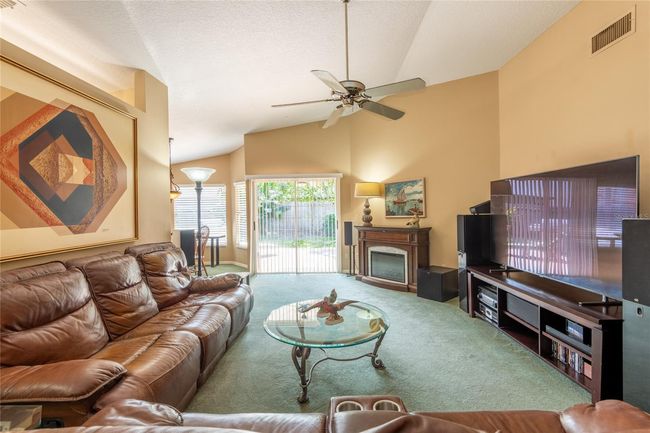2024 Glen Forge St, House other with 3 bedrooms, 2 bathrooms and null parking in Brandon FL | Image 8