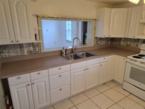 2-4321 Kirby Loop Rd, Fort Pierce, FL, 34981-5341 | Card Image