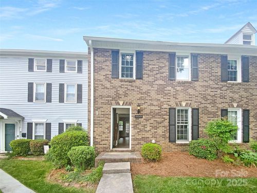 8049 Regent Park Ln, Charlotte, NC, 28210-5743 | Card Image