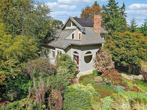 2021 Walnut St, Port Townsend, WA, 98368-3611 | Card Image