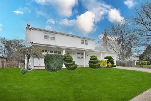 103 Arlyn Dr W, Massapequa, NY, 11758-6113 | Card Image