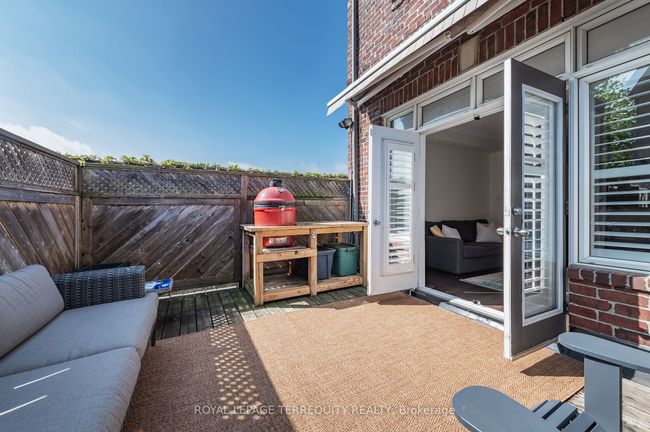 8 - 245 Van Dusen Blvd, House attached with 3 bedrooms, 3 bathrooms and null parking in Etobicoke ON | Image 16