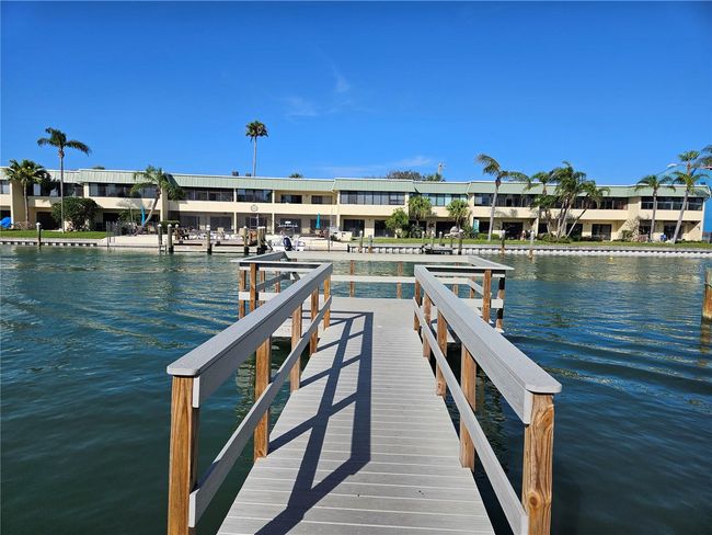 Fishing Dock a few doors down | Image 35