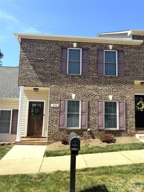 4198 Pickering Dr, Hickory, NC, 28602-9175 | Card Image