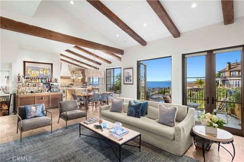 2100 Crestview Dr, Laguna Beach, CA, 92651-3401 | Card Image