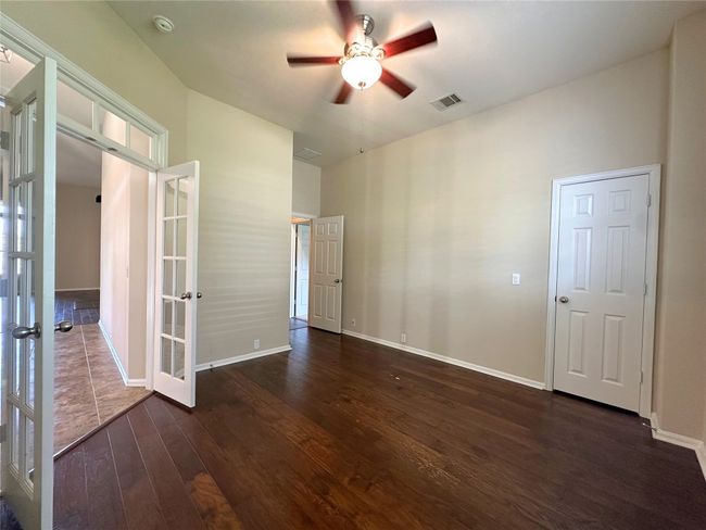 Study/4th bedroom also has door to hallway. | Image 18