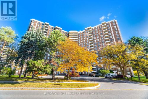 301-5 Shady Golfway, North York, ON, M3C3A5 | Card Image