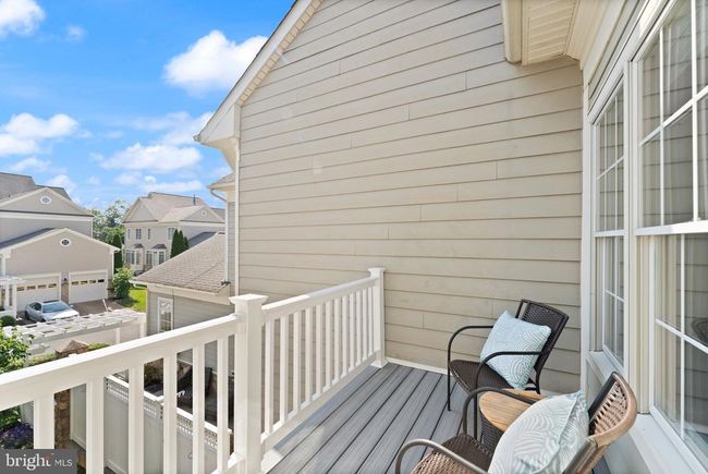 18985 Coreopsis Ter, Townhouse with 3 bedrooms, 4 bathrooms and null parking in LEESBURG VA | Image 49