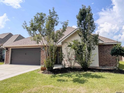 13778 Fig Dr, Denham Springs, LA, 70726-2322 | Card Image