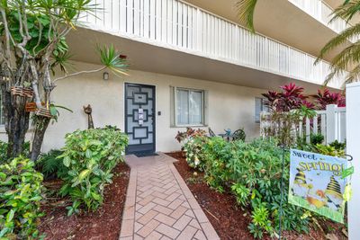 103 - 7185 Huntington Lane, Condo with 2 bedrooms, 2 bathrooms and null parking in Delray Beach FL | Image 2