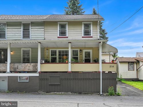 314 W Front St, LANSFORD, PA, 18232-1104 | Card Image