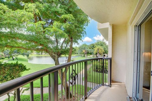 304-300 Crestwood Court N, Royal Palm Beach, FL, 33411 | Card Image