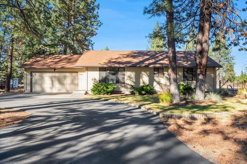 19304 Baker Rd, Bend, OR, 97702-7940 | Card Image