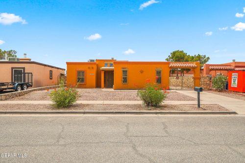 11852 Pete Rose Dr, El Paso, TX, 79936-7014 | Card Image