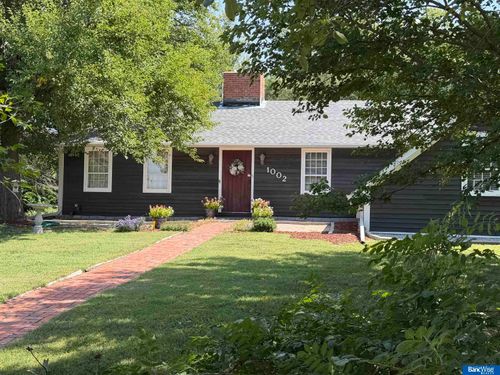 1002 N E St, Fairfield, NE, 68938-1921 | Card Image