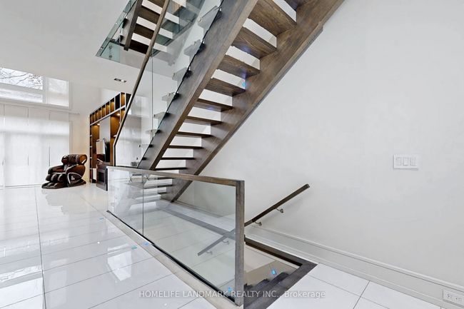 301 Jedburgh Rd, House other with 5 bedrooms, 4 bathrooms and 2 parking in Toronto ON | Image 15