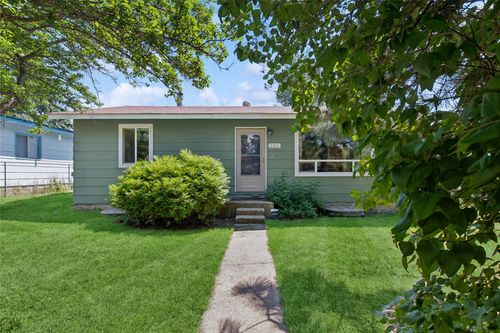 221 2nd Ave W, Columbia Falls, MT, 59912-3415 | Card Image