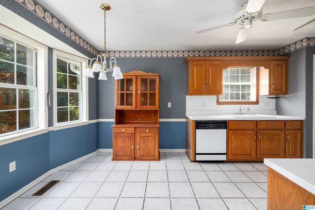 523 Seminole Trl, House other with 3 bedrooms, 3 bathrooms and null parking in PELL CITY AL | Image 28