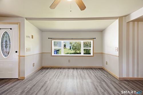165 Laurelwood Ln, Danbury, CT, 06811-3389 | Card Image