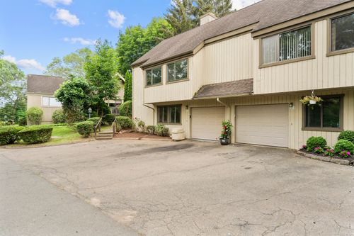 a-518 Iroquois Ln, Stratford, CT, 06614-8244 | Card Image
