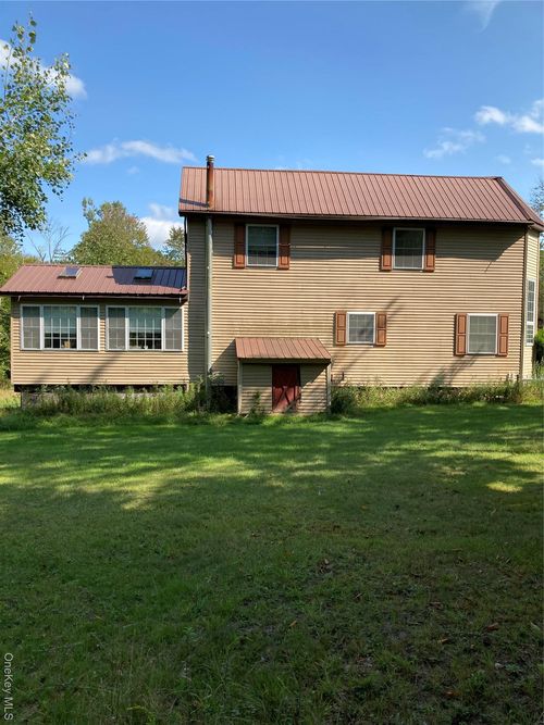 699 Budd Rd, Woodbourne, NY, 12788-5109 | Card Image