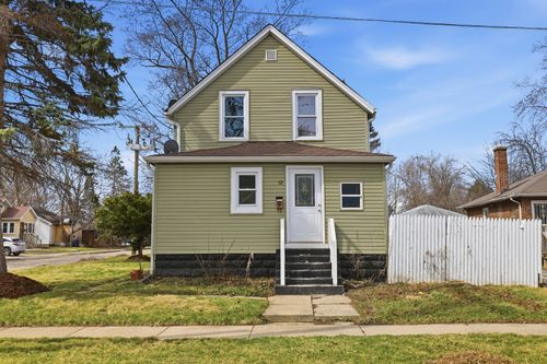 52 Wisconsin Ave, Waukegan, IL, 60085-5126 | Card Image