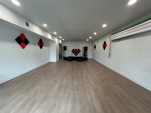 8133 White Settlement Rd, White Settlement, TX, 76108-1602 | Card Image