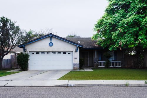 1845 La Vida Avenue, Porterville, CA, 93257 | Card Image