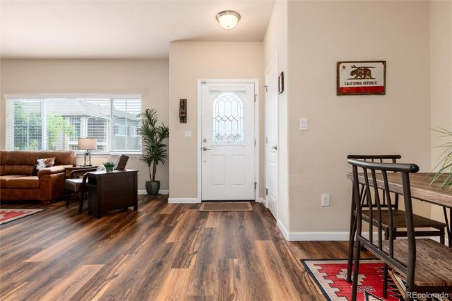Entrance-Updated flooring | Image 4
