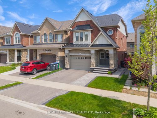 13 Fann Dr, Brampton, ON, L7A4L4 | Card Image