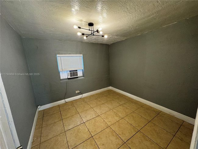 APT-3 - 4017 Sw 24 Th St, Condo with 2 bedrooms, 1 bathrooms and null parking in West Park FL | Image 4