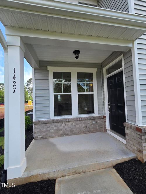 1427 Goldsboro Ave, Sanford, NC, 27330-5414 | Card Image