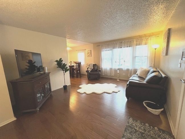 APT-3214 - 9442 Kelvin Ln, Condo with 2 bedrooms, 1 bathrooms and 2 parking in Schiller Park IL | Image 4