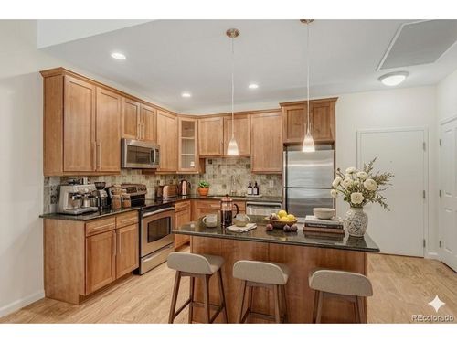 apt-308-1950 N Logan St, Denver, CO, 80203-1174 | Card Image