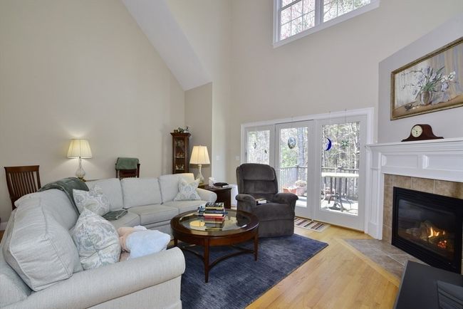 8 - 8 Dante Ave, Condo with 2 bedrooms, 3 bathrooms and 2 parking in Franklin MA | Image 9