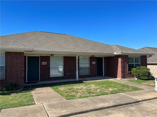 1751 Rock Hollow Loop, Bryan, TX, 77807-2352 | Card Image