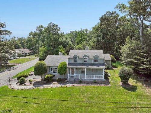 249 Meetinghouse Ln, Mountainside, NJ, 07092-1305 | Card Image