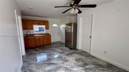 d-2731 Nw 100th St, Miami, FL, 33147-2035 | Card Image