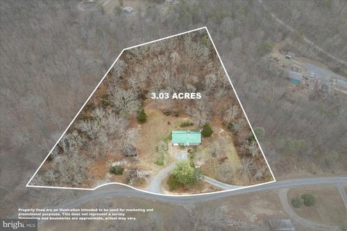 186 Pine Cone Dr, Cross Junction, VA, 22625-1747 | Card Image