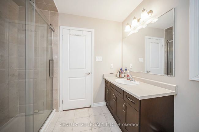 33 Callandar Rd, House other with 4 bedrooms, 3 bathrooms and 4 parking in Brampton ON | Image 30