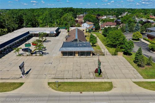 17950 Fort St, Riverview, MI, 48193-6635 | Card Image