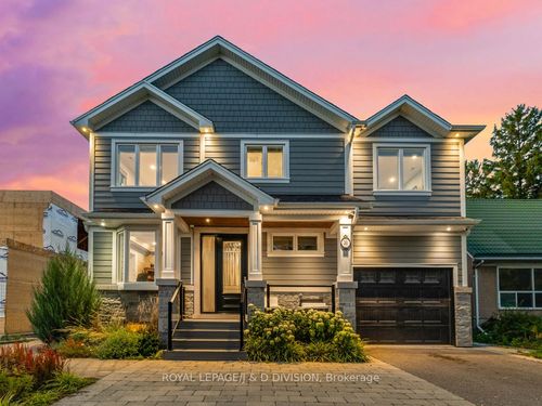 30 Broadleaf Rd, North York, ON, M3B1C2 | Card Image