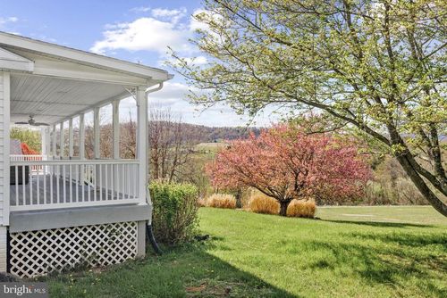 1049 Laurel Grove Rd, WINCHESTER, VA, 22602-2857 | Card Image